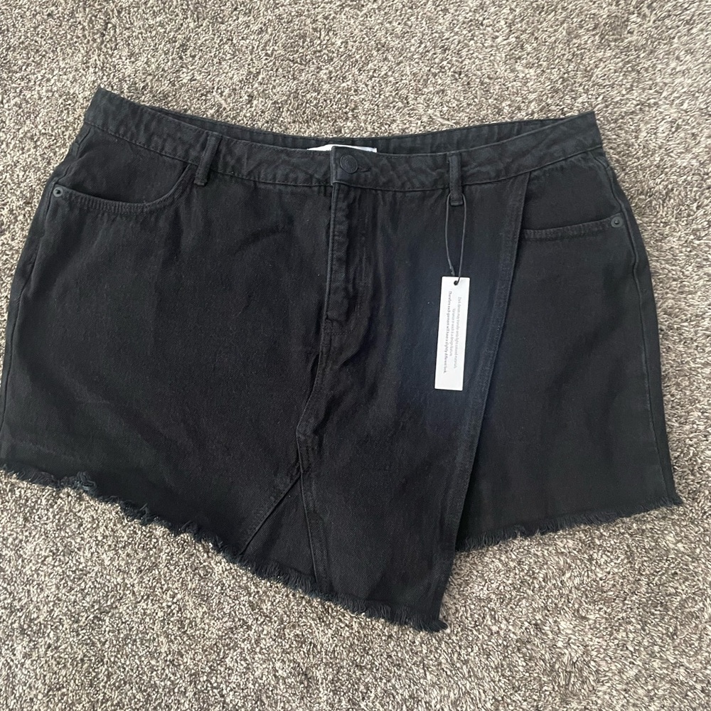 Highway Jeans - Black denim shorts